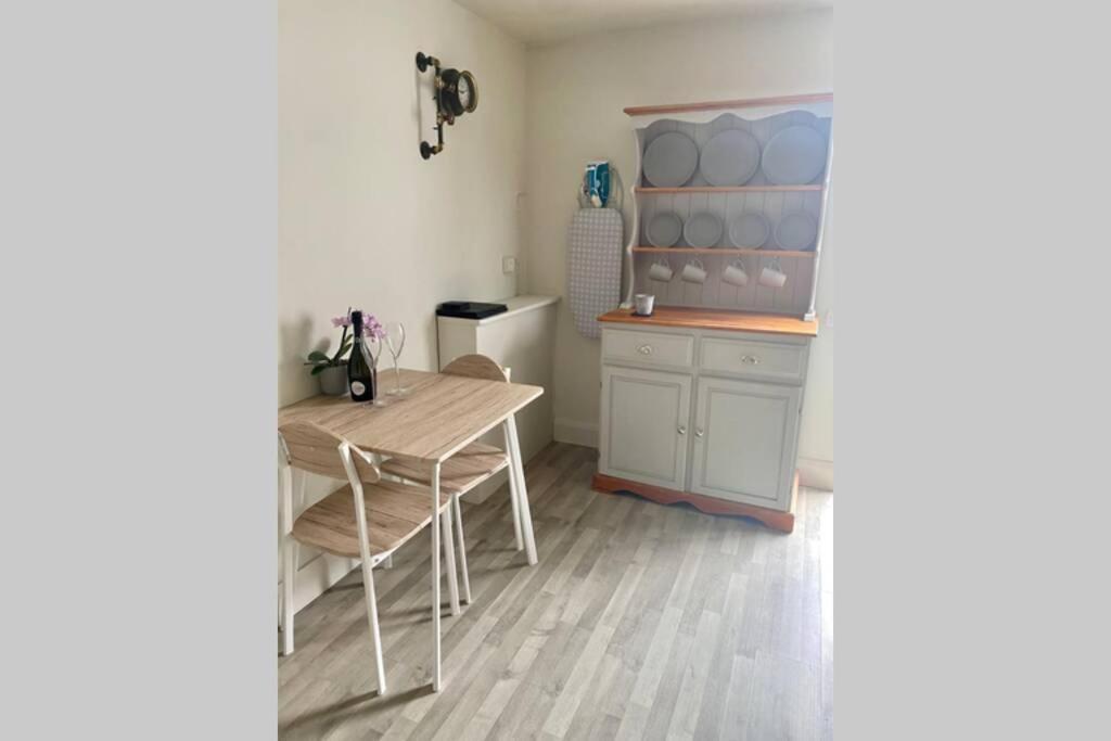 Self Contained Annexe In The Heart Of Wedmore Εξωτερικό φωτογραφία